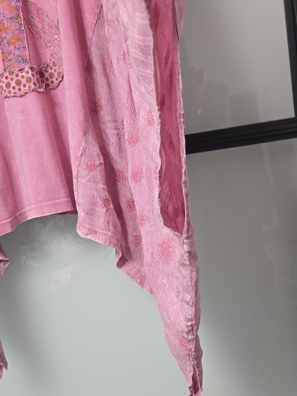 EASEL MINERAL WASHED & EMBROIDERY PEACE TOP. NWOT SZ 2X - Picture 6 of 6